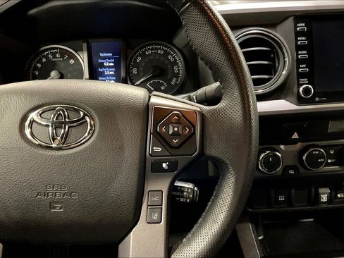 Used 2022 Toyota Tacoma TRD Sport AWD/4WD image 12