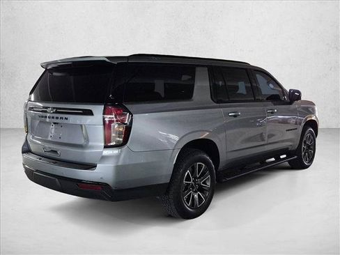 Used 2024 Chevrolet Suburban Z71 w/ Luxury Package AWD/4WD image 5