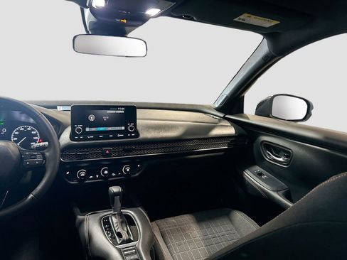 Used 2025 Honda HR-V Sport image 22