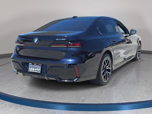 Used 2025 BMW i7 eDrive50 w/ M Sport Package RWD image 6