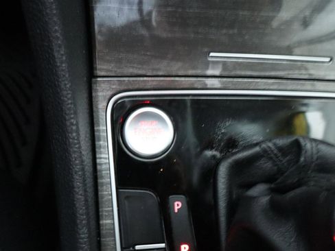 Used 2017 Volkswagen Passat 1.8T SE image 19