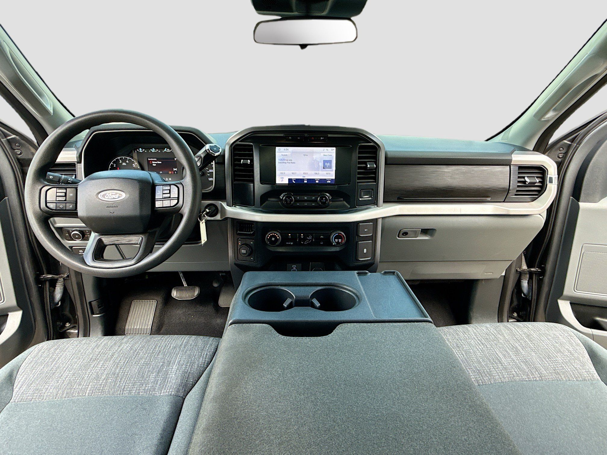 Used 2023 Ford F150 XLT AWD/4WD image 3
