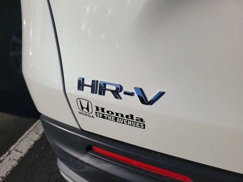 Used 2023 Honda HR-V LX image 13