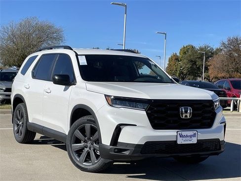 New 2025 Honda Pilot Sport image 2