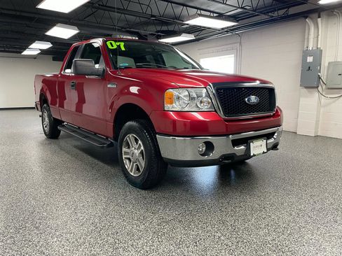 Used 2007 Ford F150 XLT image 2