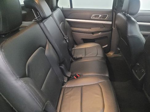 Used 2017 Ford Explorer XLT w/ Equipment Group 202A image 19