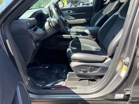 Used 2025 Ford Explorer ST AWD/4WD image 15