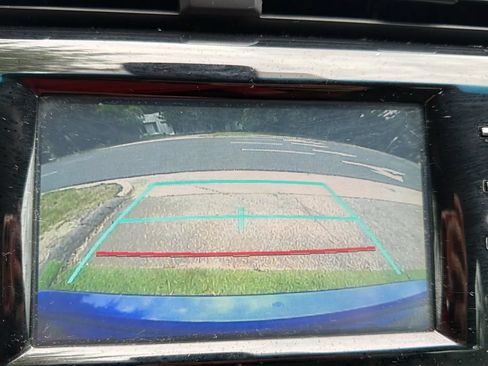 Used 2018 Toyota Camry SE FWD image 11