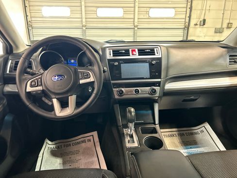 Used 2015 Subaru Outback 2.5i Premium AWD/4WD image 4