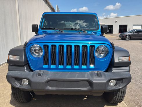 Used 2022 Jeep Wrangler Sport AWD/4WD image 8