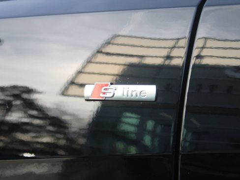 Used 2026 Audi Q8 Prestige image 12