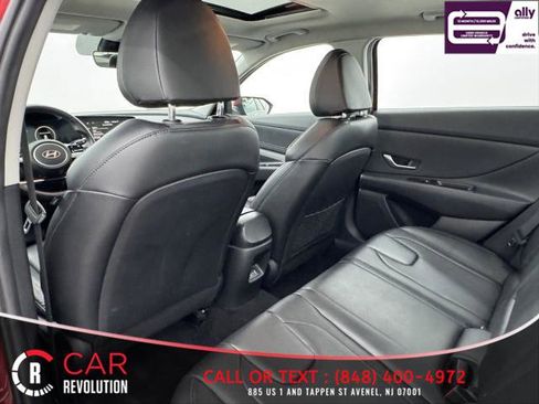 Used 2024 Hyundai Elantra Limited image 44