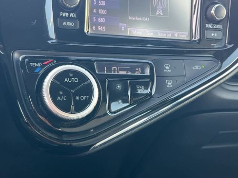 Used 2018 Toyota Prius C One image 21