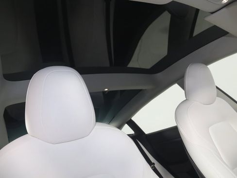 Used 2022 Tesla Model 3 Performance image 12