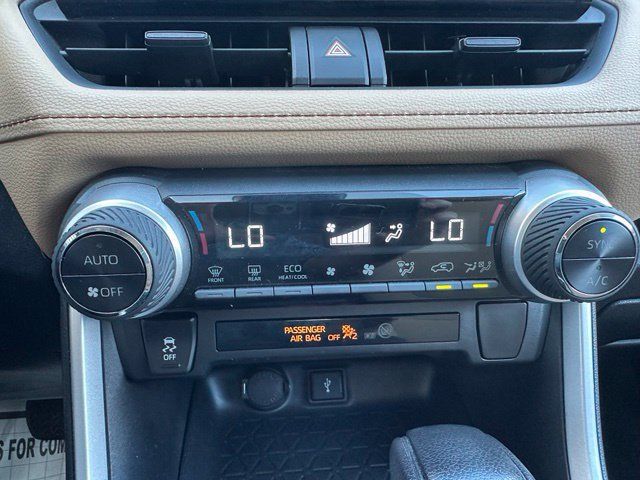 Used 2021 Toyota RAV4 LE AWD/4WD image 24