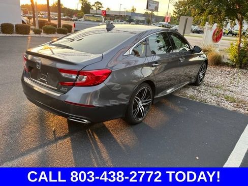 Used 2022 Honda Accord Touring image 3