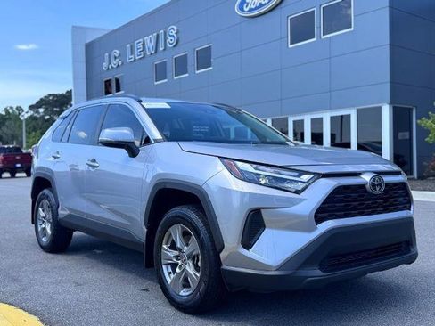 Used 2024 Toyota RAV4 XLE FWD image 1