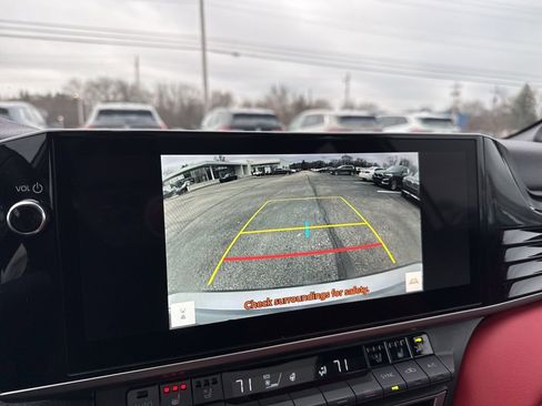 Used 2025 Toyota Camry XSE image 15