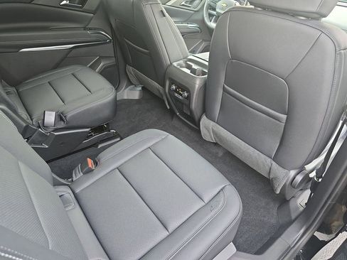 New 2026 Chevrolet Traverse LT image 11