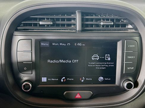 Used 2022 Kia Soul LX w/ Technology Package FWD image 19