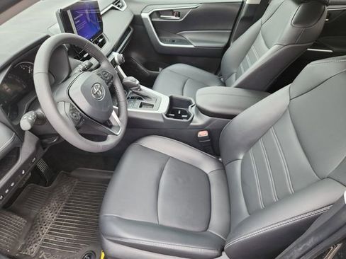 Used 2025 Toyota RAV4 XLE Premium FWD image 11