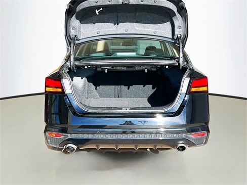 Used 2024 Nissan Altima 2.5 SR image 25