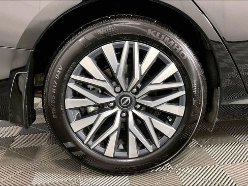 Certified 2025 Nissan Altima 2.5 SV w/ SV Premium Package FWD image 10