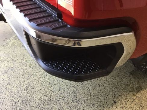 New 2026 GMC Sierra 1500 SLE image 23