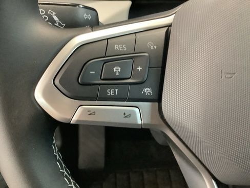 Used 2025 Volkswagen Taos S AWD/4WD image 25