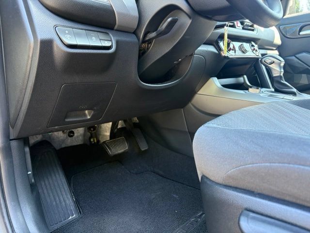 Used 2024 Kia Seltos LX AWD/4WD image 32