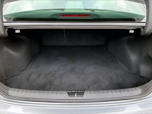 Used 2017 Hyundai Sonata Sport w/ Value Edition Package 02 image 33