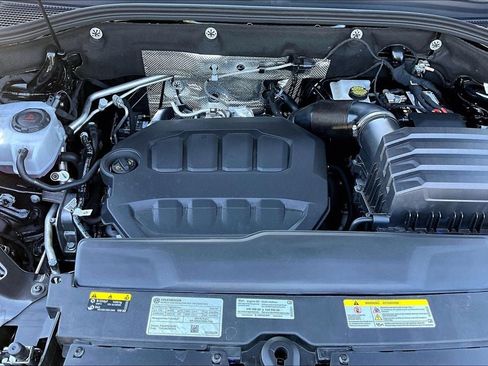 Certified 2026 Volkswagen Atlas Peak Edition AWD/4WD image 9