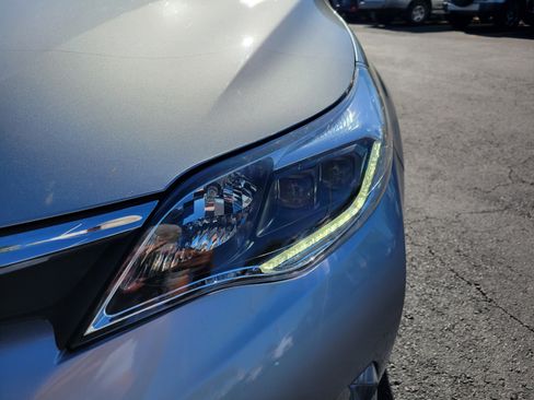 Used 2017 Toyota Avalon Limited w/ Carpet Mat Package image 10