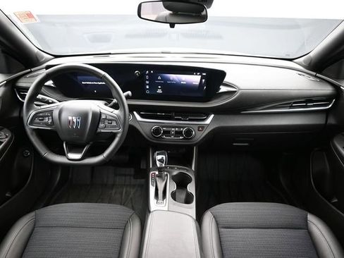 Used 2024 Buick Envista Preferred w/ Convenience I Package image 12