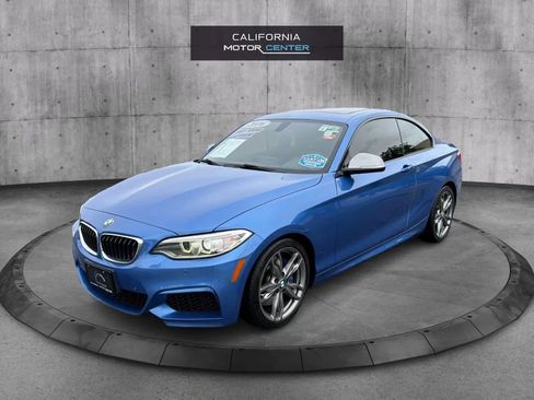 Used 2016 BMW M235i Coupe image 3