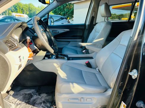 Used 2017 Honda Pilot EX-L image 9