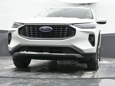 New 2026 Ford Escape SE w/ Class II Trailer Tow Package image 36