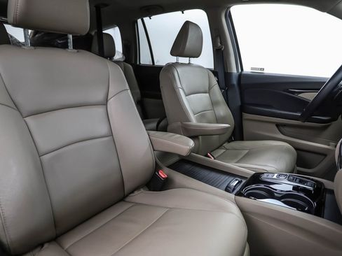 Used 2019 Honda Pilot Touring image 27