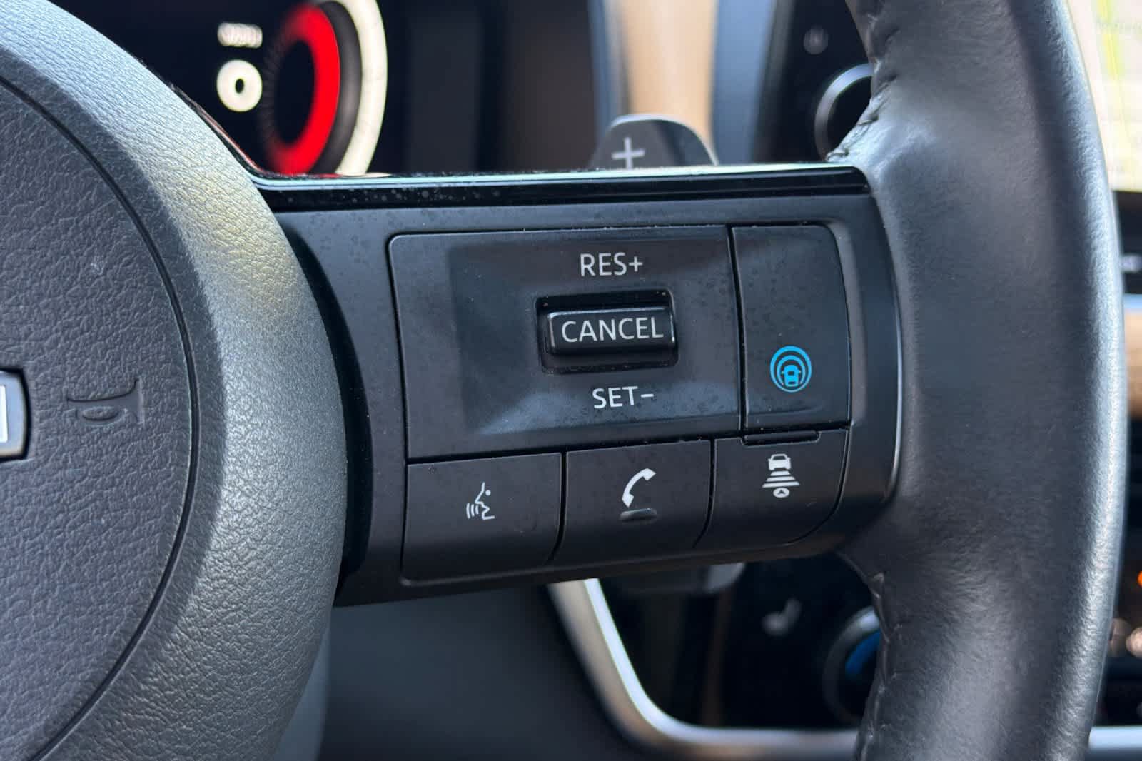 Used 2023 Nissan Rogue Platinum w/ Platinum Premium Package FWD image 28