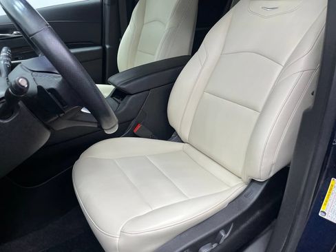 Used 2019 Cadillac XT4 Sport w/ Driver Awareness Package FWD image 10
