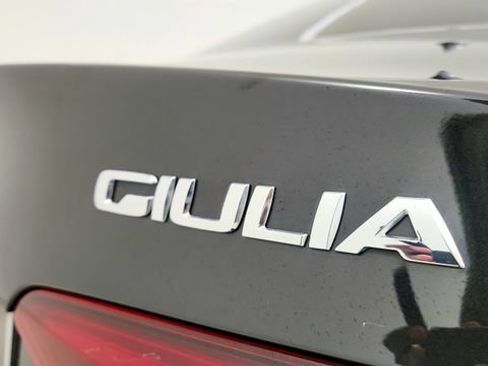 Used 2023 Alfa Romeo Giulia Sprint RWD image 33