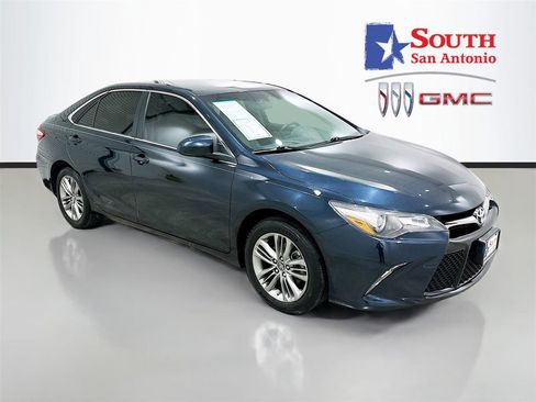 Used 2017 Toyota Camry XLE image 1