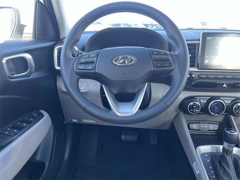 Used 2026 Hyundai Venue SEL image 13