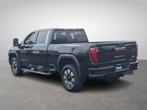 New 2026 GMC Sierra 2500 Denali AWD/4WD image 3