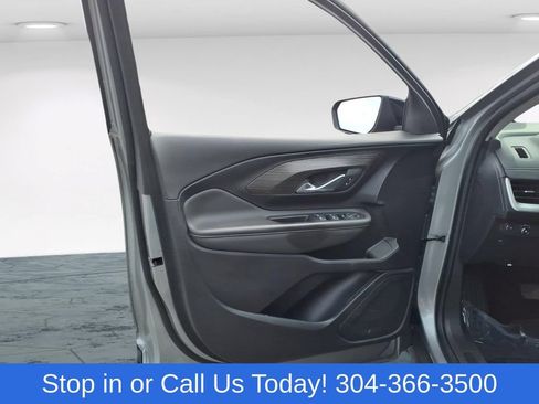 Used 2023 GMC Terrain SLE w/ Elevation Edition AWD/4WD image 10