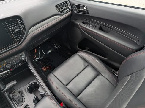 Used 2024 Dodge Durango GT AWD/4WD image 11