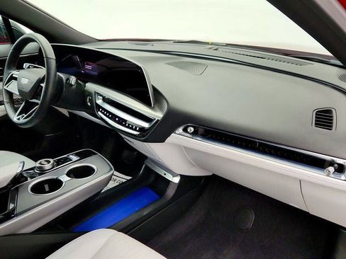 Used 2024 Cadillac Lyriq Luxury image 25