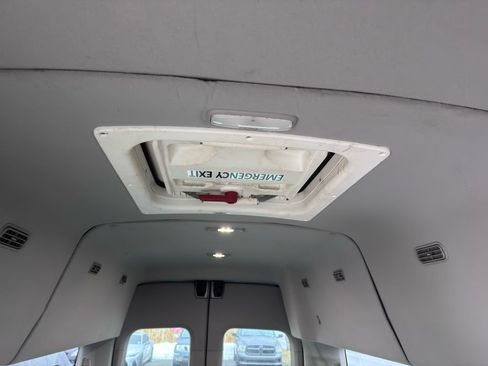 Used 2023 Ford Transit 350 XL image 41