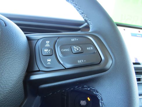 New 2025 Jeep Gladiator Sport image 20