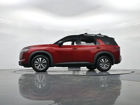 Used 2022 Nissan Pathfinder SL AWD/4WD image 37